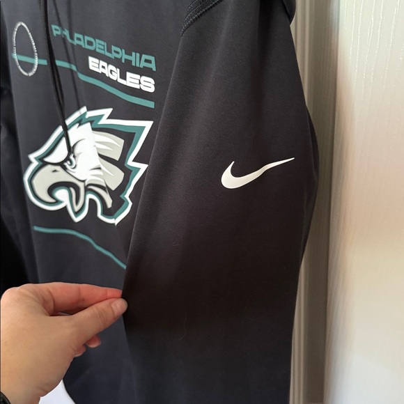 Nike Black and Green Philadelphia Eagles Hoodie - Picture 4 of 6